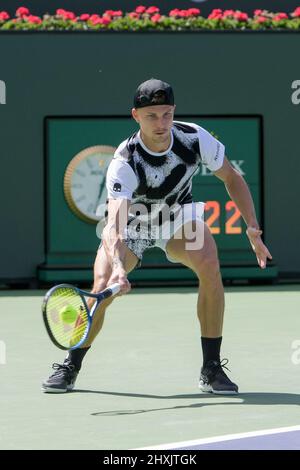 Marton Fucsovics (HUN) wird von Mackenzie McDonald (USA) 6-7 (11-13), 5-7, bei den BNP Paribas Open besiegt, die am 10. März 2022 im Indian Wells Tennis Garden in Indian Wells, Kalifornien, gespielt werden: © Karla Kinne/Tennisclix/CSM Stockfoto