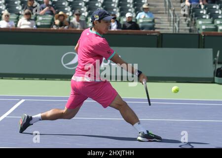 Mackenzie McDonald (USA) besiegte Marton Fucsovics (HUN) 7-6 (13-11), 7-5, bei den BNP Paribas Open, die am 10. März 2022 im Indian Wells Tennis Garden in Indian Wells, Kalifornien, gespielt wurde: © Karla Kinne/Tennisclix/CSM Stockfoto