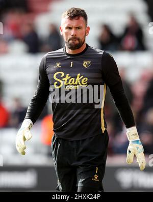 Watford-Torwart Ben Foster wärmt sich vor dem Premier League-Spiel im St. Mary's Stadium, Southampton, auf. Bilddatum: Sonntag, 13. März 2022. Stockfoto