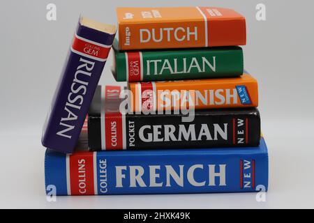 Phrase Bücher und Wörterbücher aus dem Englischen in andere Sprachen. Stockfoto