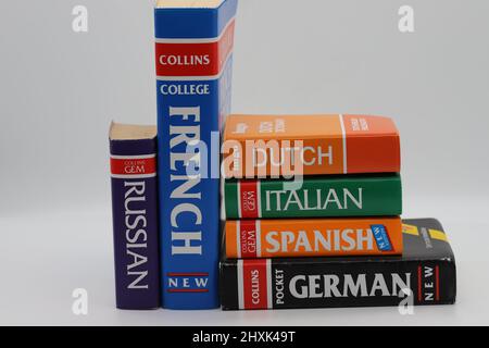 Phrase Bücher und Wörterbücher aus dem Englischen in andere Sprachen. Stockfoto