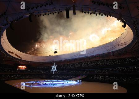 Feuerwerk, 13. MÄRZ 2022 : Abschlusszeremonie der Paralympischen Winterspiele 2022 in Peking im Nationalstadion in Peking, China. Quelle: Yohei Osada/AFLO SPORT/Alamy Live News Stockfoto