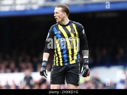 Liverpool, Großbritannien. 13. März 2022. Wütender Jordan Pickford von Everton nach dem Wolves-Tor während des Premier League-Spiels im Goodison Park, Liverpool. Bildnachweis sollte lauten: Darren Staples/Sportimage Credit: Sportimage/Alamy Live News Stockfoto