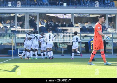 napoli erzielt das Tor 0-1 während des Spiels von Hellas Verona FC gegen SSC Napoli, italienische Fußballserie A in Verona, Italien, März 13 2022 Stockfoto