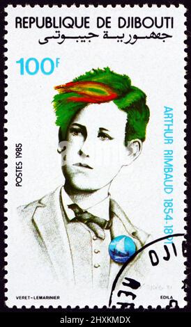 DSCHIBUTI - UM 1985: Eine in Dschibuti gedruckte Briefmarke zeigt Arthur Rimbaud (1854-1891), französischer Dichter, um 1985 Stockfoto
