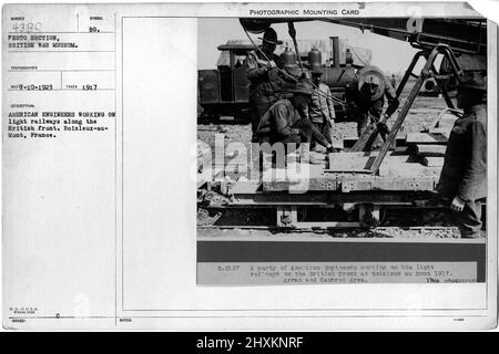 Amerikanische Ingenieure, die an der britischen Front am Lighttrailing arbeiten. Boisleux-au-Mont, Frankreich. Sammlung von Fotografien aus dem Ersten Weltkrieg, 1914-1918, die die militärischen Aktivitäten der britischen und anderen Streitkräfte und des Personals während des Ersten Weltkriegs darstellen Stockfoto