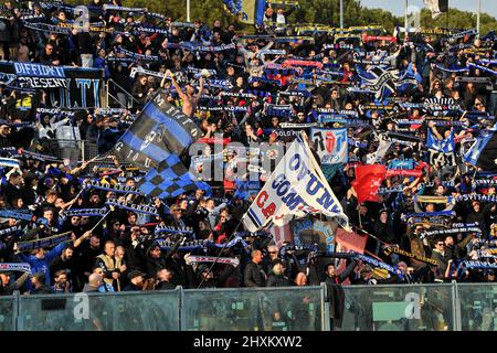 Pisa, Italien. 13. März 2022. Fans von Pisa während AC Pisa vs US Cremonese, italienische Fußball-Serie B Spiel in Pisa, Italien, März 13 2022 Kredit: Unabhängige Fotoagentur/Alamy Live News Stockfoto