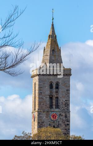 Uhr und Turm der St. Andrew's University, Fife, Schottland, Großbritannien Stockfoto