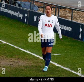 BARNETT, ENGLAND - 13. MÄRZ: Tang Jiali (Leihgabe aus Shanghai Shengli) von Tottenham Hotspur Women während der FA Women's Super League zwischen Tottenham H Stockfoto