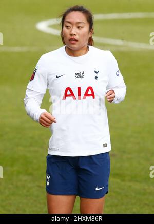 BARNETT, ENGLAND - 13. MÄRZ: Tang Jiali (Leihgabe aus Shanghai Shengli) von Tottenham Hotspur Women während der FA Women's Super League zwischen Tottenham H Stockfoto