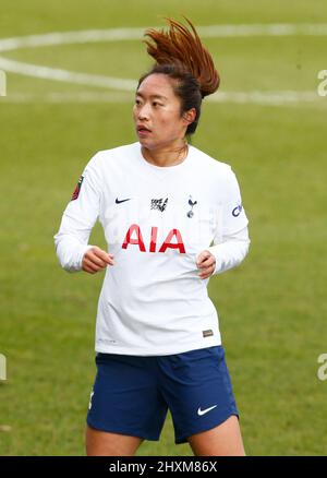 BARNETT, ENGLAND - 13. MÄRZ: Tang Jiali (Leihgabe aus Shanghai Shengli) von Tottenham Hotspur Women während der FA Women's Super League zwischen Tottenham H Stockfoto