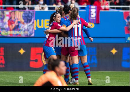 Spanien. 13/03/2022, FC Barcelona Spieler feiern ein Tor während der Primera Iberdrola Spiel zwischen FC Barcelona und Real Madrid bei Estadi Johan Cruyff in Sant Joan Despi, Spanien. Stockfoto