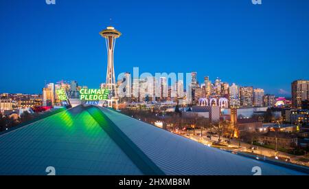 Die Climate Pledge Arena ist eine Mehrzweckarena in Seattle, Washington, USA. Stockfoto