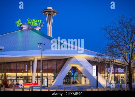 Die Climate Pledge Arena ist eine Mehrzweckarena in Seattle, Washington, USA. Stockfoto