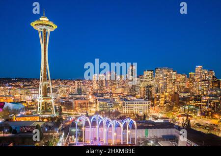 Seattle Center ist ein Kunst-, Bildungs-, Tourismus- und Unterhaltungszentrum in Seattle, Washington, USA. Stockfoto