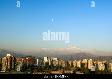 APOQUINDO SKYLINE ANDEN SANTIAGO CHILE Stockfoto