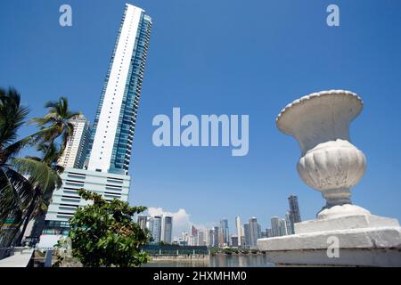 DOWNTOWN SKYLINE AVENIDA BALBOA PANAMA CITY PANAMA Stockfoto