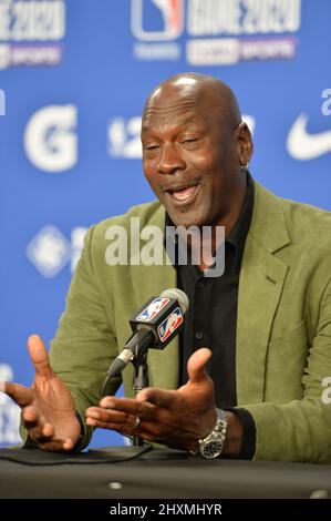 Michael Jordan nimmt an einer Pressekonferenz Teil Stockfoto