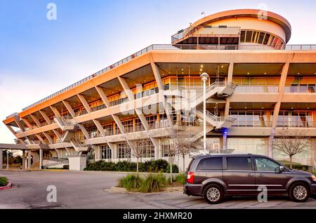 Das GulfQuest National Maritime Museum of the Gulf of Mexico ist am 10. März 2022 in Mobile, Alabama, abgebildet. Das Museum wurde im September 2015 eröffnet. Stockfoto