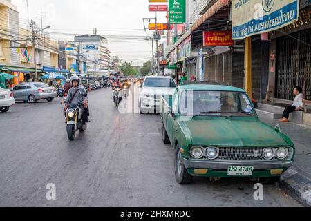 Urbane Szene aus dem alten Hua hin. Dies ist ein altes Fischerdorf, das zu einem der beliebtesten Reiseziele in Thailand wurde. Stockfoto