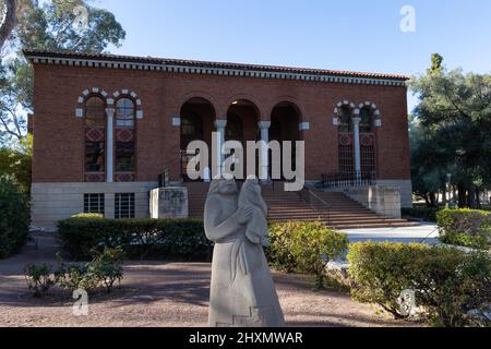 Statue vor einem Museum auf dem Campus der University of Arizona Stockfoto