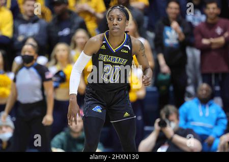 Philadelphia, PA, USA. 13. März 2022. Delaware Guard JASMINE DICKEY (20) verteidigt während des Spiels der Women's Colonial Athletic Association Championship zwischen No. 2 Delaware und No. 1 Drexel Sonntag, 13. März 2022; im John A. Daskalakis Athletic Center in Wilmington, DE. (Bild: © Saquan Stimpson/ZUMA Press Wire) Stockfoto