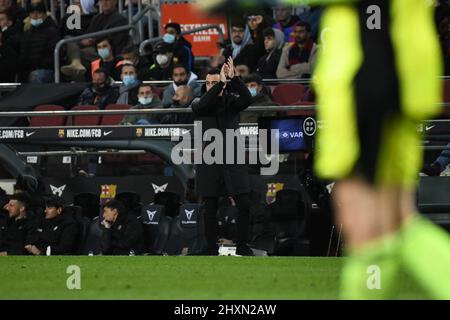 Barcelona, Barcelona, Spanien, Spanien. 13. März 2022. BARCELONA, SPANIEN - 13. MÄRZ: Trainer Xavi während des La Liga Spiels zwischen Barcelona und Osasuna im Camp Nou Stadion am 13. März 2022 in Barcelona, Spanien. (Bild: © Sara Arib/PX Imagens via ZUMA Press Wire) Stockfoto