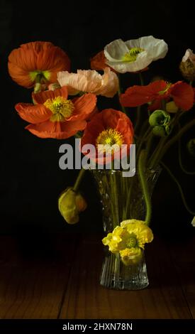 Blumen in einer Glasvase Stockfoto