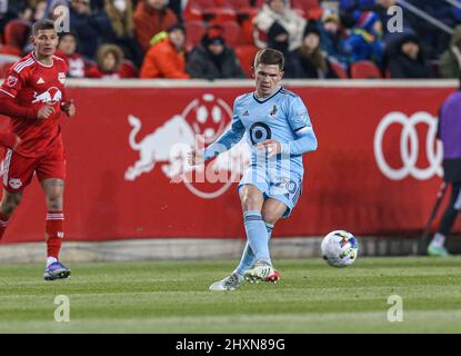 Harrison, NJ, USA. 13. März 2022. Minnesota United Mittelfeldspieler wird Trapp (20) während eines MLS-Spiels zwischen dem Minnesota United FC und den New York Red Bulls in der Red Bull Arena in Harrison, NJ, Minnesota, schlagen die Red Bulls 1-0. Mike Langish/Cal Sport Media. Kredit: csm/Alamy Live Nachrichten Stockfoto