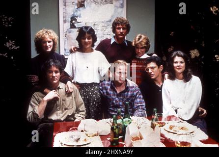 Studio Publicity Still von „The Big Chill“ Glenn Close, Kevin Kline, Meg Tilly, William Hurt, Tom Berenger, Mary Kay Place, Jeff Goldblum, JoBeth Williams © 1983 Columbia Stockfoto