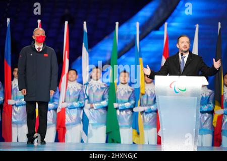 (L-R) Präsident von BOCOG Cai Qi, IPCPräsident von IPC Andrew Parsons, 13. MÄRZ 2022: Abschlusszeremonie der Paralympischen Winterspiele 2022 in Peking im Nationalstadion in Peking, China. Kredit: MA SPORT/AFLO/Alamy Live Nachrichten Stockfoto