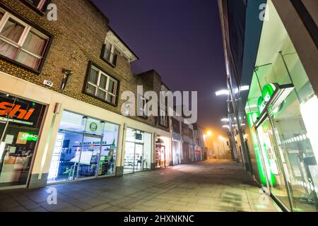 Friary Street bei Nacht Guildford Surrey England Europa Stockfoto