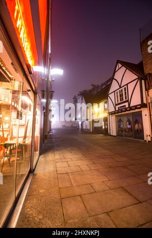 Friary Street bei Nacht Guildford Surrey England Europa Stockfoto