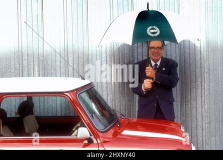 John Cooper in seiner Garage 1996 Stockfoto