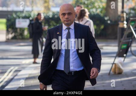 London, England, Großbritannien. 14. März 2022. Der britische Staatssekretär für Gesundheit und Soziales SAJID JAVID wird in Westminster nach einer morgendlichen Medienrunde gesehen. (Bild: © Tayfun Salci/ZUMA Press Wire) Stockfoto