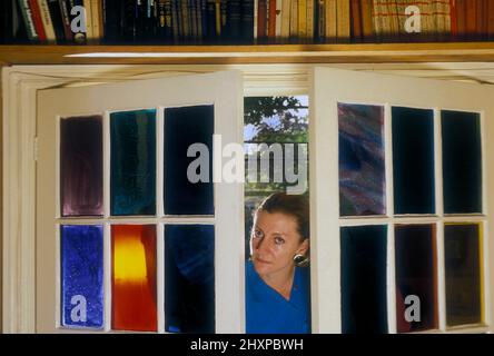 Caryl Churchill zu Hause in London 1988 Stockfoto