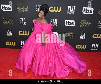 Los Angeles, USA. 13. März 2022. Nicole Byer nimmt am 13. März 2022 an den Annual Critics Choice Awards 27. im Fairmont Century Plaza in Los Angeles, Kalifornien, Teil. Foto: Casey Flanigan/imageSPACE/Sipa USA Kredit: SIPA USA/Alamy Live News Stockfoto