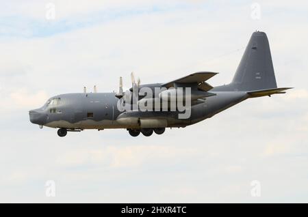 USAF Lockheed MC-130P Hercules, Combat Shadow, von 67 Special Operations Squadron, die bei RIAT, RAF Fairford, Großbritannien, landete. Spezielle Mission Infiltrationsebene Stockfoto