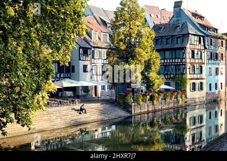 Frankreich, Straßburg, das historische Zentrum, das von der UNESCO zum Weltkulturerbe erklärt wurde, La Petite France, entlang der Bruche-Anlegestelle. Stockfoto