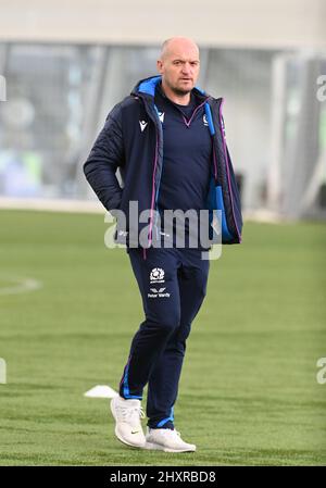 Oriam Sports Centre Edinburgh.Schottland.Großbritannien. Schottland Cheftrainer, Gregor Townsend Training Session für Irland Match. Kredit: eric mccowat/Alamy Live Nachrichten Stockfoto