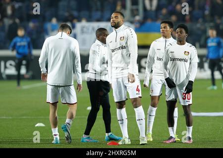 Bergamo, Italien. 10. März 2022. Italien, Bergamo, 10 2022. märz: Jonathan Tah (Leverkusener Verteidiger) beim Aufwärmen über Spiel ATALANTA gegen BAYER LEVERKUSEN, last16 1.-Bein-Europaliga 2021-2022, Gewiss-Stadion (Foto von Fabrizio Andrea Bertani/Pacific Press) Quelle: Pacific Press Media Production Corp./Alamy Live News Stockfoto