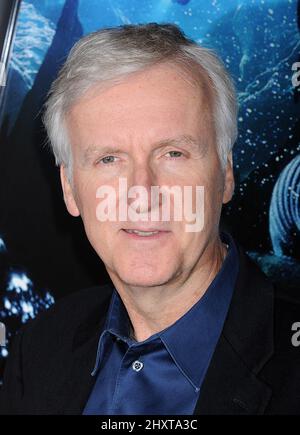 James Cameron bei der „Sanctum“-Weltpremiere im Mann's Chinese Theatre, Hollywood. Stockfoto