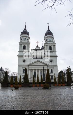 Iasi, Rumänien Murch 2022 - die Metropolitan Cathedral in Iasi, Rumänien. Es ist die größte historische orthodoxe Kirche in Rumänien. Stockfoto