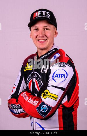 MANCHESTER, GROSSBRITANNIEN. MÄR 14. Jye Etheridge - Belle Vue 'ATPI' Aces während des Belle Vue Speedway Media Day im National Speedway Stadium, Manchester, Montag, 14.. März 2022. (Kredit: Ian Charles | MI News) Stockfoto