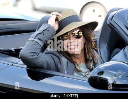 Steven Tyler wird beim Einkaufen in Los Angeles, USA gesehen. Stockfoto