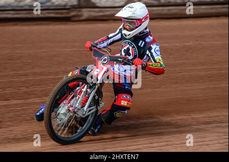 MANCHESTER, GROSSBRITANNIEN. MÄR 14. Max Fricke in Aktion während des Belle Vue Speedway Media Day am Montag, 14.. März 2022, im National Speedway Stadium, Manchester. (Kredit: Ian Charles | MI News) Kredit: MI News & Sport /Alamy Live News Stockfoto