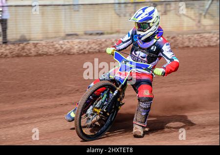 MANCHESTER, GROSSBRITANNIEN. MÄR 14. Nathan Abritt am Montag, den 14.. März 2022, während des Belle Vue Speedway Media Day im National Speedway Stadium, Manchester, in Aktion. (Kredit: Ian Charles | MI News) Kredit: MI News & Sport /Alamy Live News Stockfoto