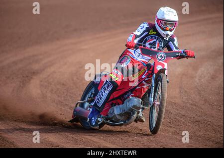 MANCHESTER, GROSSBRITANNIEN. MÄR 14. Max Fricke in Aktion während des Belle Vue Speedway Media Day am Montag, 14.. März 2022, im National Speedway Stadium, Manchester. (Kredit: Ian Charles | MI News) Kredit: MI News & Sport /Alamy Live News Stockfoto