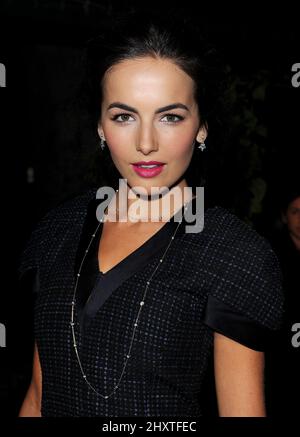 Camilla Belle kommt am 26. Februar 2011 beim Chanel und Charles Finch Pre-Oscar Dinner im Madeo Restaurant in Los Angeles, Kalifornien, USA an. Stockfoto