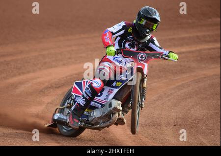 MANCHESTER, GROSSBRITANNIEN. MÄR 14. Tom Brennan am Montag, 14.. März 2022, während des Belle Vue Speedway Media Day im National Speedway Stadium, Manchester, in Aktion. (Kredit: Ian Charles | MI News) Kredit: MI News & Sport /Alamy Live News Stockfoto